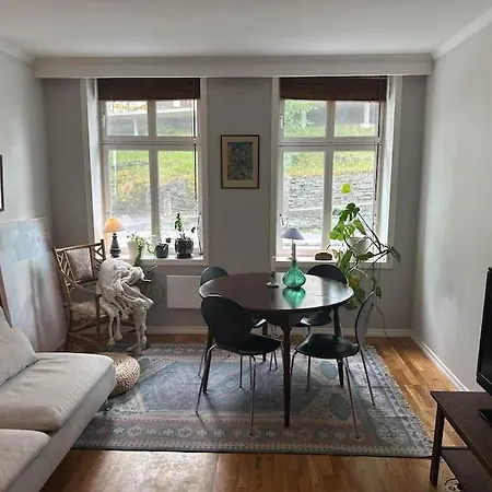 Lolula Homy Apartment